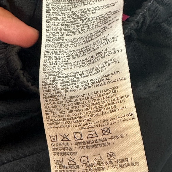 Nike Dri-FIT Black and Gray Tag - Picture 3 of 6